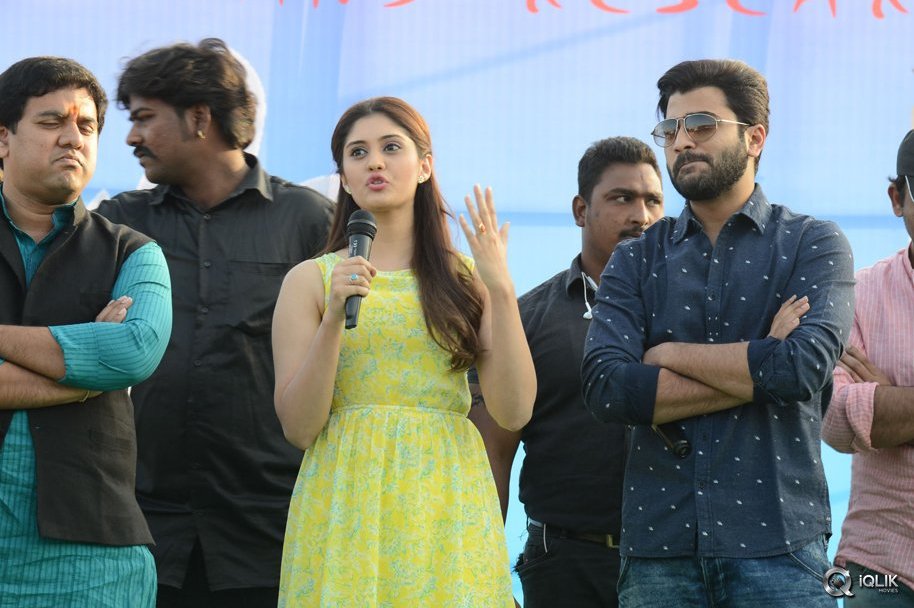 Express-Raja-Movie-Team-at-Aurora-Engineering-College